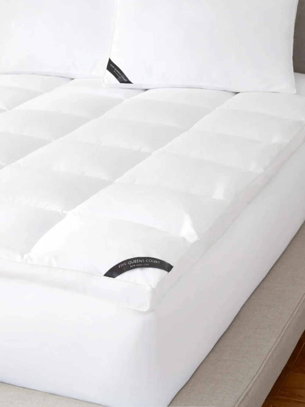Five Queens Court J. Queen Regency 300 TC Cotton Allergen Barrier Mattress Toppe